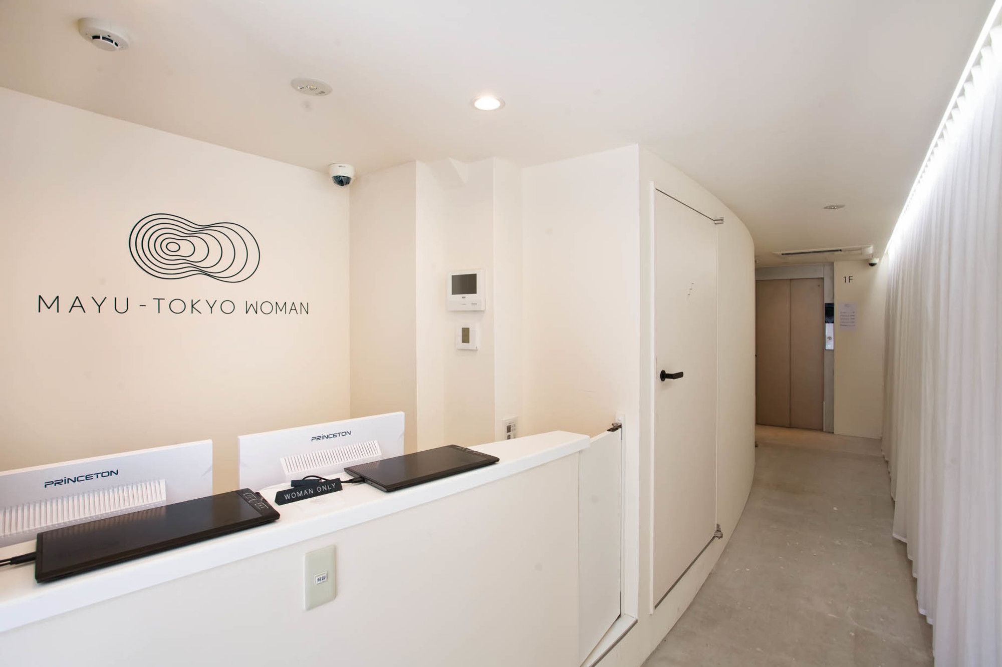 Mayu Tokyo Woman Exterior foto